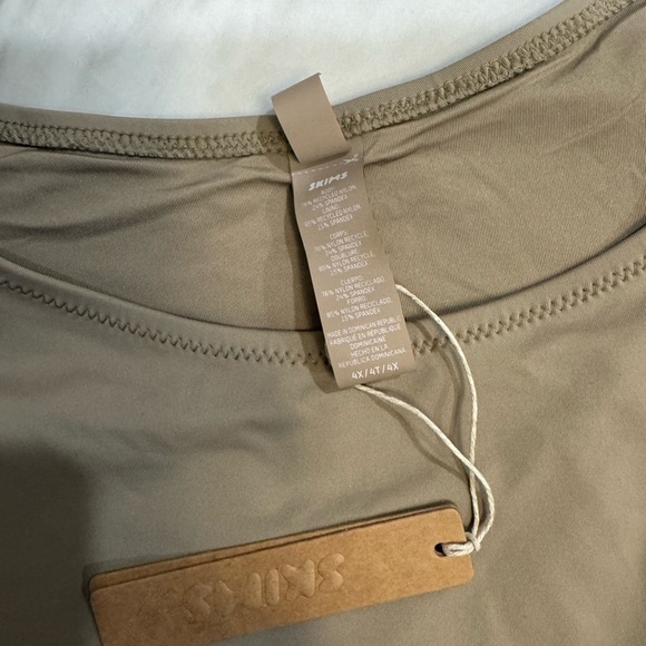 Skims swim cut out open bust one piece size 4x - Picture 3 of 7